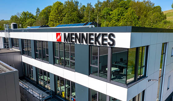 Das Verwaltungsgebäude der MENNEKES Elektrotechnik Sachsen GmbH am Standort Neudorf