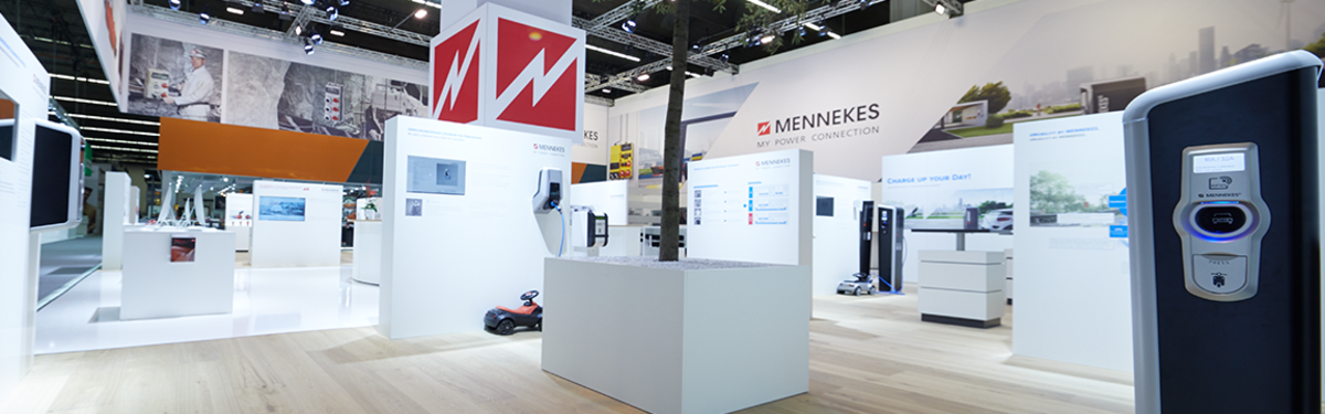 Messestand auf der Light + Building 2018 von MENNEKES