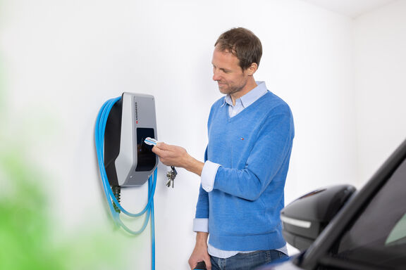 AMTRON® Compact 2.0s - Ladestation für zu Hause mit RFID Zugangsschutz